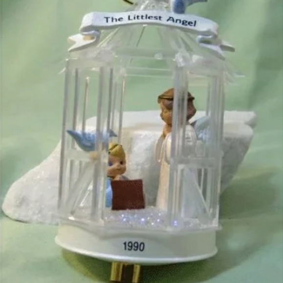 Hallmark Collector's Series  - The Littlest Angel Lights up - Picture 2 of 2